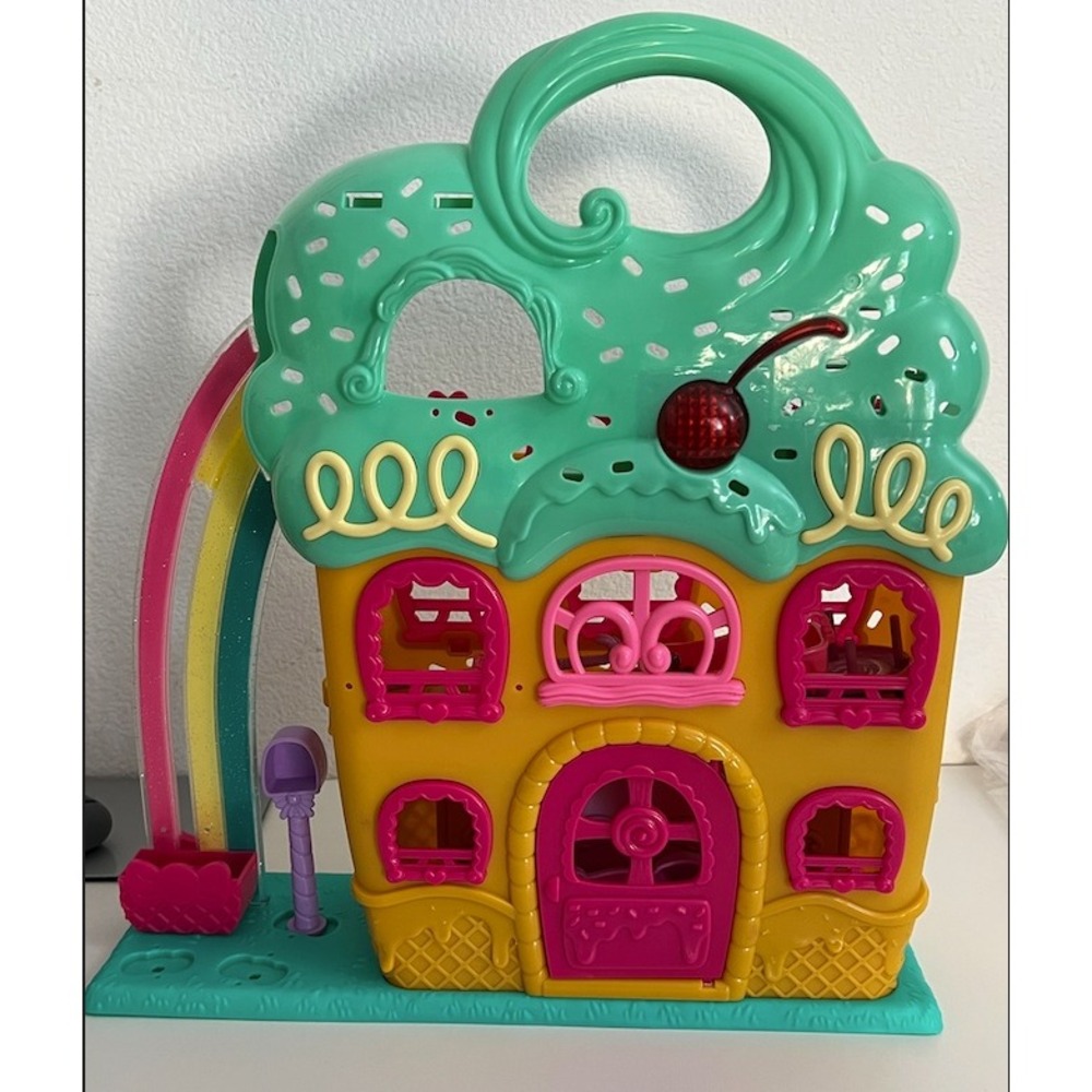 Kid Connection‎ Cupcake Dollhouse Playset with Furniture Rainbow Slide 534550